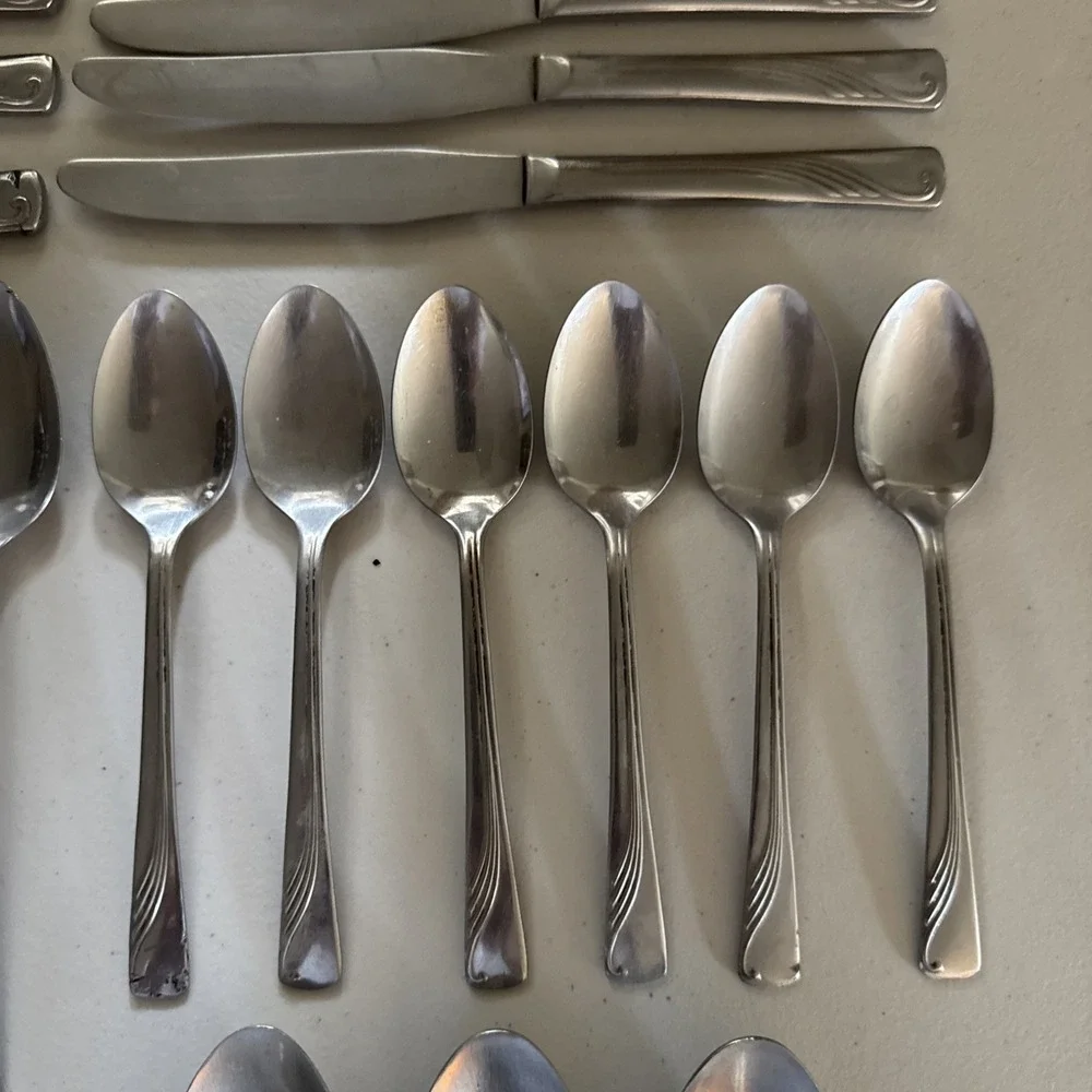 INTERNATIONAL Silco INS53 Stainless Flatware Set 28 PCs Knives Forks Spoons